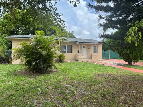 860 Ne 164th St, North Miami Beach, FL, 33162-4446 | Card Image