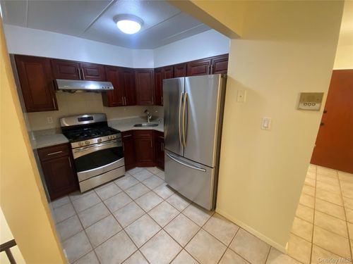 31a-68-05 242nd St, Little Neck, NY, 11362-2601 | Card Image