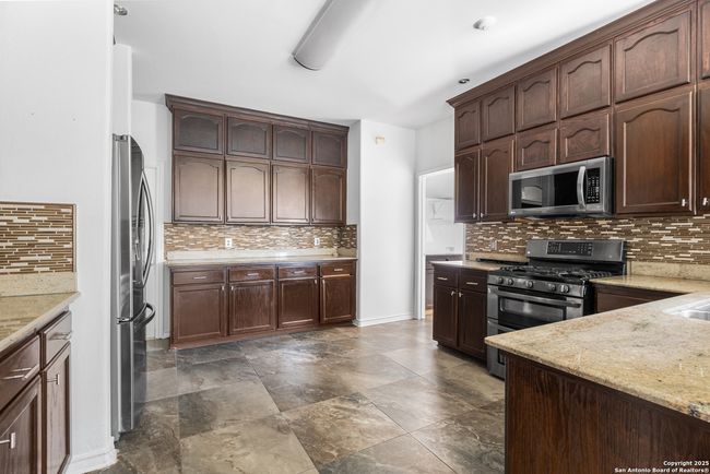 3103 Dante Loop, House other with 4 bedrooms, 4 bathrooms and null parking in Laredo TX | Image 8