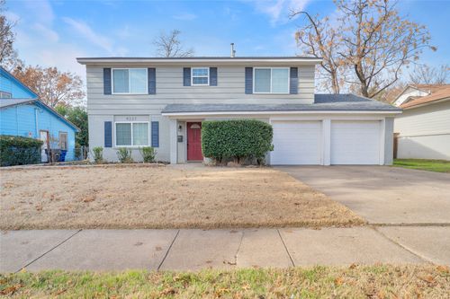 9227 Pinewood Dr, Dallas, TX, 75243-6517 | Card Image