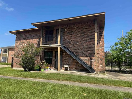 2246 Anne Marie Dr, Baton Rouge, LA, 70820-8131 | Card Image