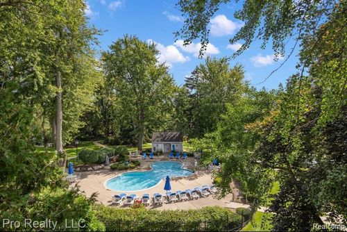 3559 Port Cove Dr, Waterford, MI, 48328-4573 | Card Image