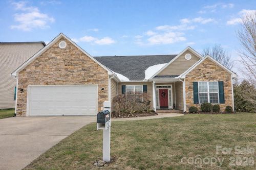 1 Breyerton Ct, Asheville, NC, 28804-4412 | Card Image