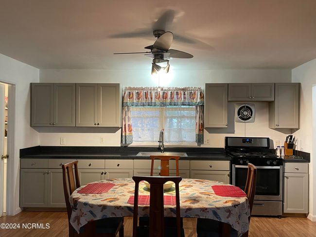 Kitchen | Image 21