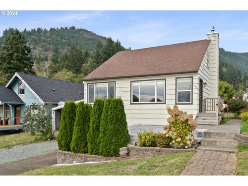 306 Evergreen Ave, Garibaldi, OR, 97118-1310 | Card Image