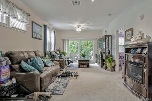 279 Augusta Dr, Medford, NY, 11763-2410 | Card Image