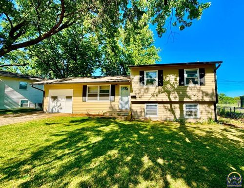 2562 Sw Kent St, Topeka, KS, 66614 | Card Image
