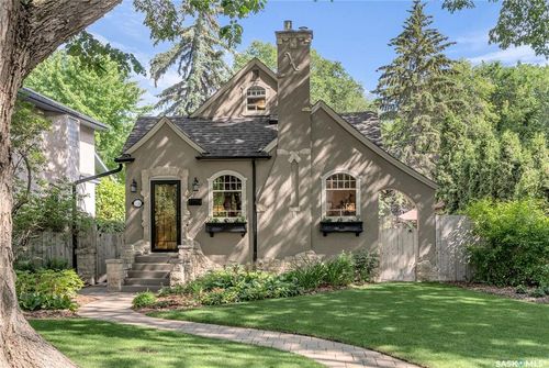 114 Saskatchewan Cres W, Saskatoon, SK, S7M0A3 | Card Image