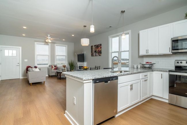 1524 Crownpoint Dr, Townhouse with 3 bedrooms, 2 bathrooms and null parking in Rockingham VA | Image 7