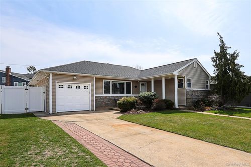 921 Ilse Ct, North Bellmore, NY, 11710-1544 | Card Image