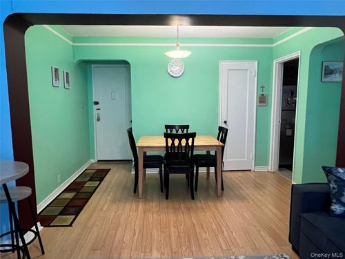 6d-821 Bronx River Rd, Bronxville, NY, 10708-8016 | Card Image