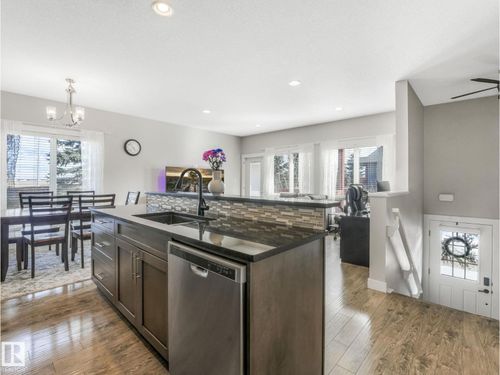 1304 Graybriar Green, Stony Plain, AB, T7Z0G1 | Card Image