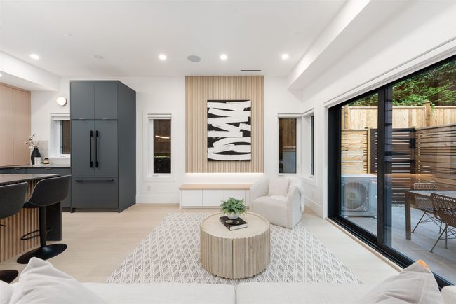3 - 373 33 Rd Ave E, Townhouse with 3 bedrooms, 3 bathrooms and 1 parking in Vancouver BC | Image 4