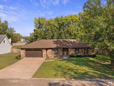 1014 Acorn Drive, House other with 0 bedrooms, 2 bathrooms and null parking in Eudora KS | Image 2