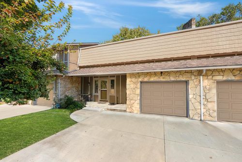 apt-23-120 N Maize Rd, Wichita, KS, 67212-4675 | Card Image