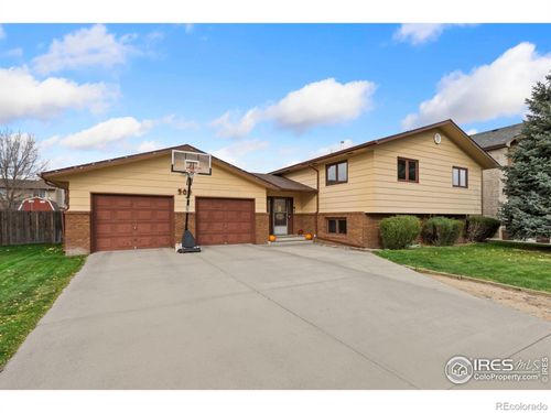 909 Acoma Ave, Fort Morgan, CO, 80701-4030 | Card Image