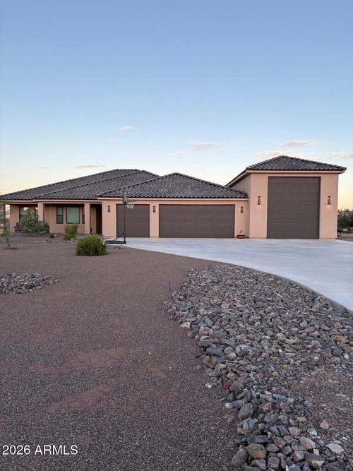 1055 Buckboard Trl, Wickenburg, AZ, 85390-2258 | Card Image
