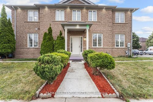 64 Botavia Downs Dr, Brampton, ON, L7A3N8 | Card Image