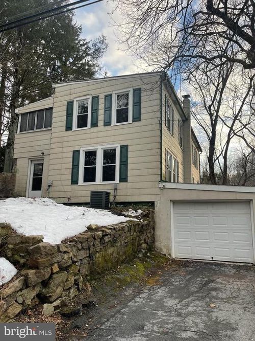 108 Poplar Rd, Fleetwood, PA, 19522-8932 | Card Image