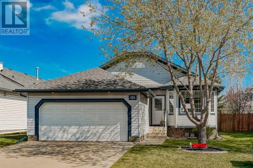 111 W Lakeview Cir, Chestermere, AB, T1X1H7 | Card Image