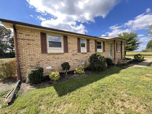 2664 Highway 79, Indian Mound, TN, 37079-5334 | Card Image