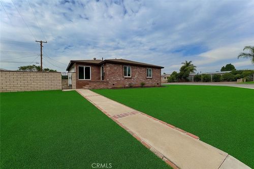 10160 Columbine Ave, Montclair, CA, 91763-3947 | Card Image