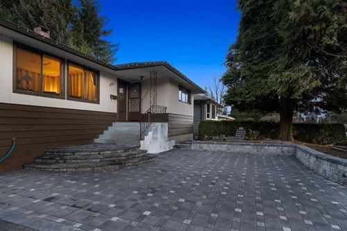 838 Dundonald Dr, Port Moody, BC, V3H1B7 | Card Image