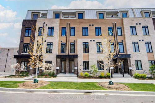 33 Case Ootes Dr, North York, ON, M4A0A9 | Card Image