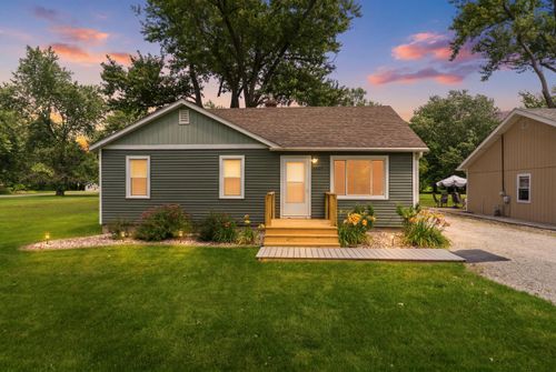4409 Calhoun St, Gary, IN, 46408-2913 | Card Image