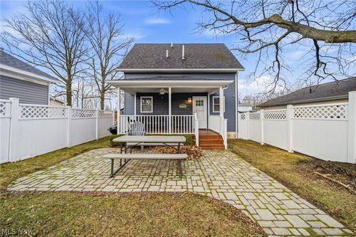 4890 Francis Dr, Geneva, OH, 44041-9403 | Card Image