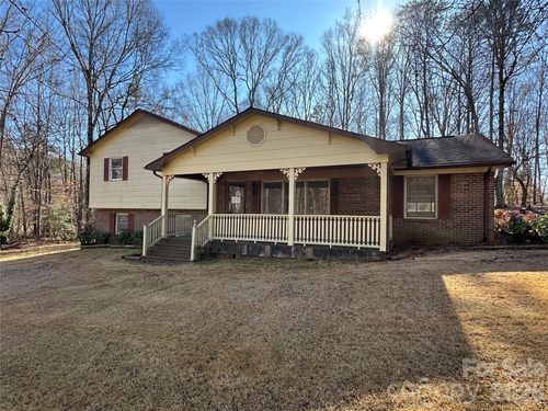 219 Sunset Cir, Mocksville, NC, 27028-4340 | Card Image