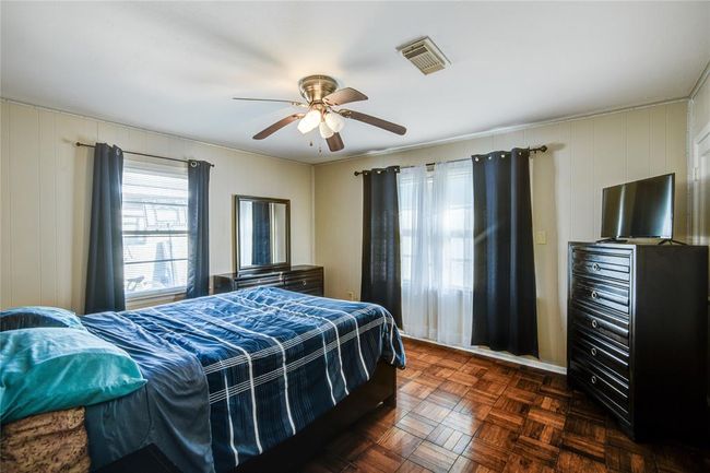 131 Laurel St, House other with 4 bedrooms, 1 bathrooms and 1 parking in Lake Jackson TX | Image 27