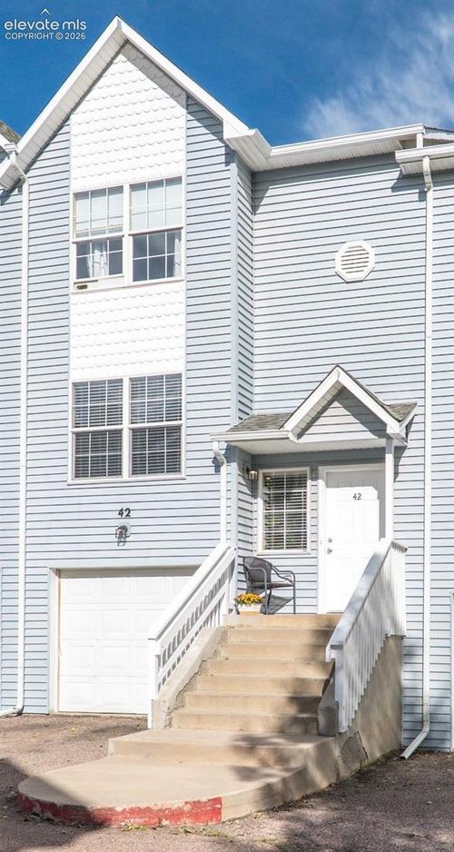 42 Vale Cir, Palmer Lake, CO, 80133-9404 | Card Image