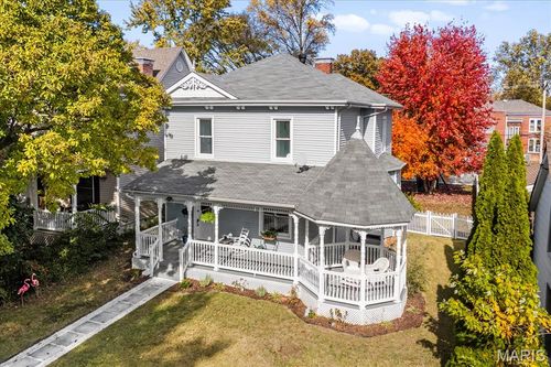 617 E A St, Belleville, IL, 62220-3916 | Card Image