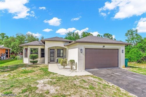 2531 70th Ave Ne, NAPLES, FL, 34120-6467 | Card Image