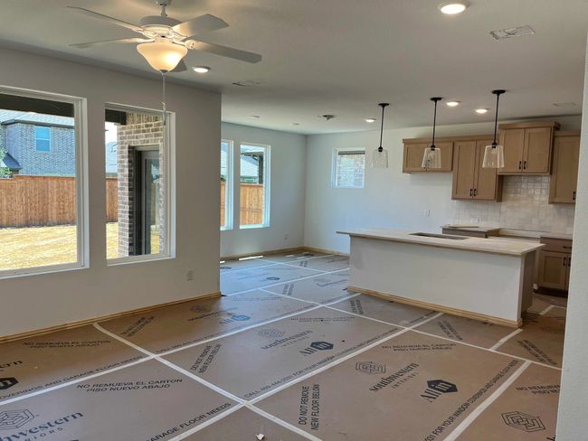 14140 Gallatin St, House other with 5 bedrooms, 4 bathrooms and null parking in Pilot Point TX | Image 5