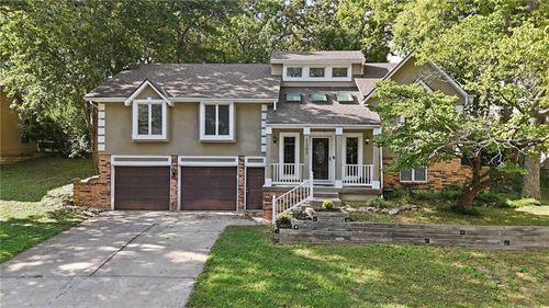 1307 Sw Granite Creek Dr, Blue Springs, MO, 64015-6770 | Card Image