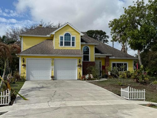 1226 Se Coral Reef St, Port St Lucie, FL, 34983-3953 | Card Image