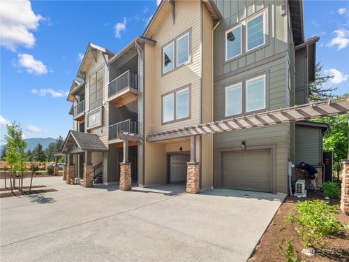 302-1230 Confluence Way Se, North Bend, WA, 98045 | Card Image