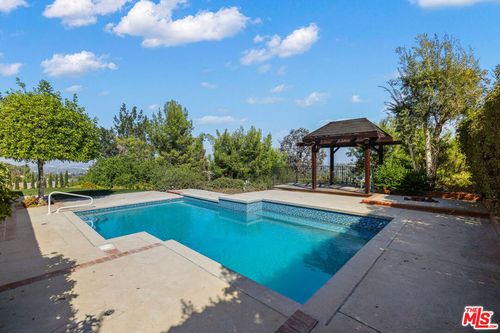 4344 Gayle Dr, Tarzana, CA, 91356-5016 | Card Image