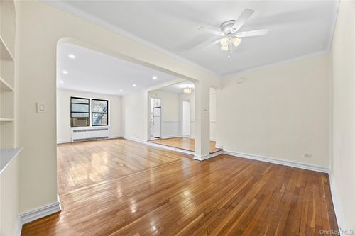 625-35-35 75th Street, New York, NY, 11372 | Card Image