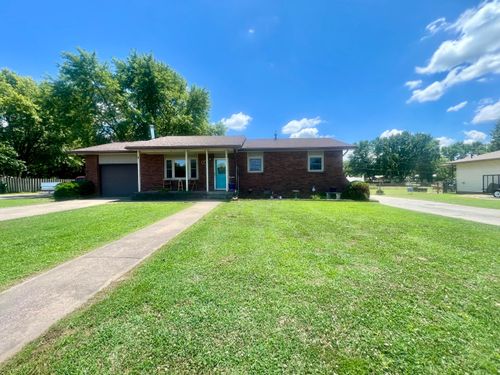 817 Fillmore St, Mount Vernon, MO, 65712-2202 | Card Image