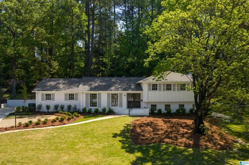 1375 Badham Dr, VESTAVIA HILLS, AL, 35216-2947 | Card Image