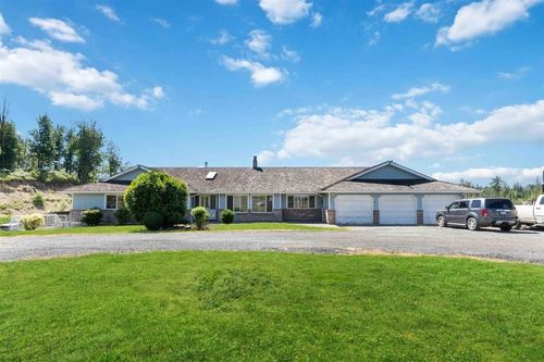 2615 Lock St, Abbotsford, BC, V4X1J6 | Card Image