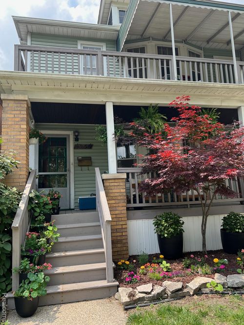 1359 Maryland St, Grosse Pointe Park, MI, 48230-1005 | Card Image