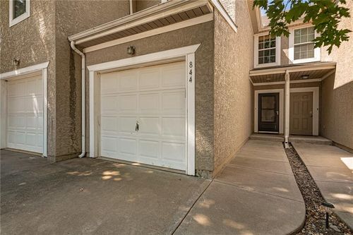 844 S Woodson Ct, Gardner, KS, 66030-8411 | Card Image