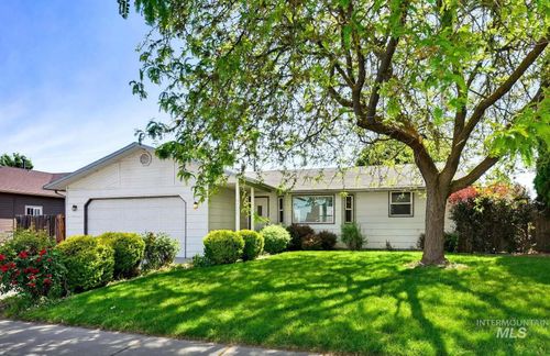 2404 Golden Ave, Fruitland, ID, 83619-2150 | Card Image