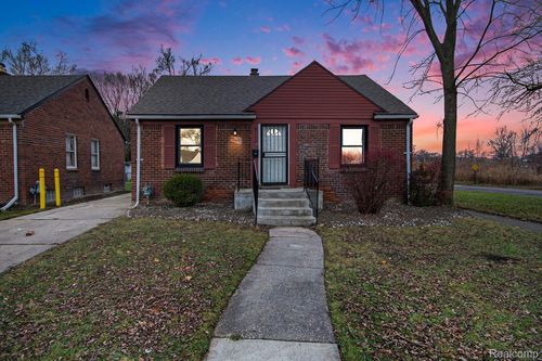 9117 Brace St, Detroit, MI, 48228-1896 | Card Image
