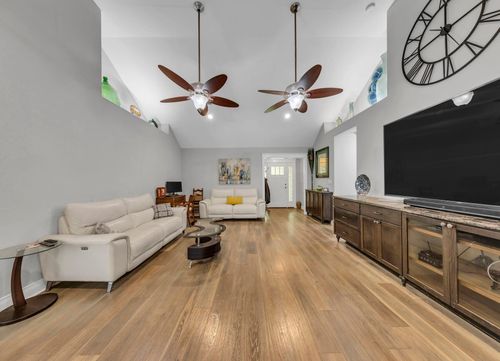 202 Shell Dr, Crestview, FL, 32536-9553 | Card Image