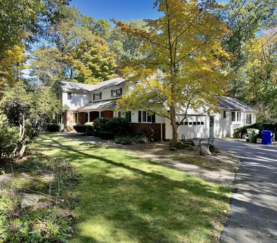 64 Hurdle Fence Drive, House other with 4 bedrooms, 3 bathrooms and 5 parking in Avon CT | Image 3